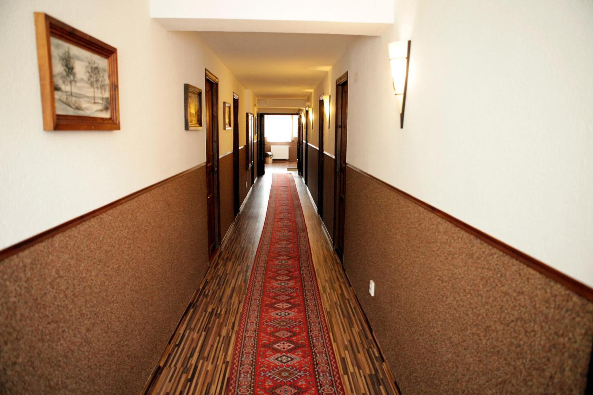 Motel M มาลาสกี ภายนอก รูปภาพ